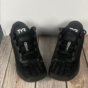 TYR CXT-2 Trainers Women’s size 8.5 or Men’s size 7. Black on Black with Bones